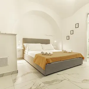 apt-dimora-bianca.taorminaitalyhotels.com/